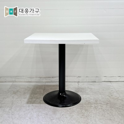 사각테이블 700x600-2EA