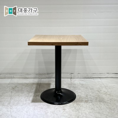 사각테이블 630x630-8EA