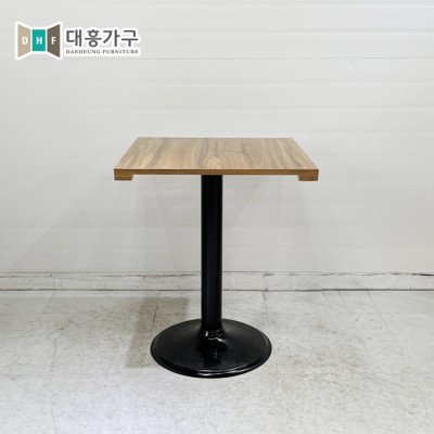사각테이블 600x600-8EA