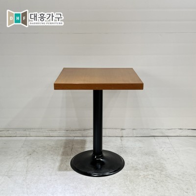 사각테이블 600x600-2EA