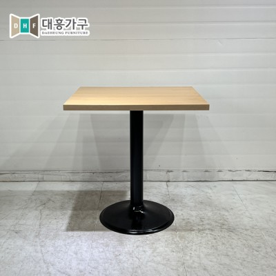 사각테이블 700x600-2EA