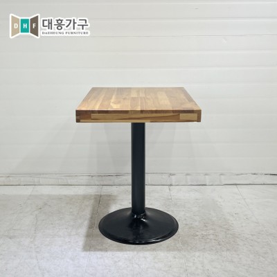 사각테이블 550x700-8EA
